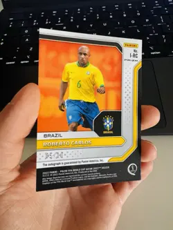 Roberto Carlos Auto /10 Gold 2022 Panini Prizm Qatar World Cup Brazil Legend - Image 2