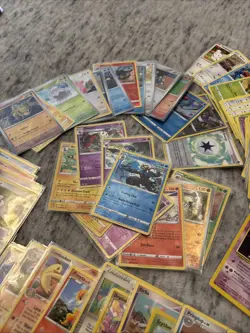 Pokemon Bulk Lot 100 Cards! (50 Holo/25 Vintage/25 Common Uncommon) - Image 2