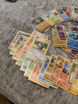 Pokemon Bulk Lot 100 Cards! (50 Holo/25 Vintage/25 Common Uncommon) - Image 3