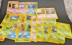 (30) 1999 WOTC Pokemon Base and Jungle TCG Trading Cards Collection Lot - Image 1