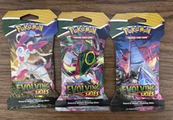 Pokemon TCG Sword And Shield Evolving Skies Sleeved Booster Pack x3 - Image 1
