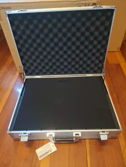Yugioh Opened 25th Anniversary Ultimate Kaiba Set Briefcase - English Edition - Image 2