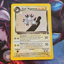 Wizards of the Coast Dark Magneton 11/82 Team Rocket Holo Rare Eng 2000 HP60 - Image 1