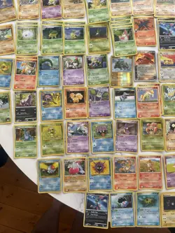 106 Pokemon TCG Mixed Card Lot Holo/Reverse Holo EX & lots of energy and trainer - Image 4