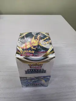 Pokemon TCG Sword & Shield Silver Tempest Booster Box 18 packs - Image 5