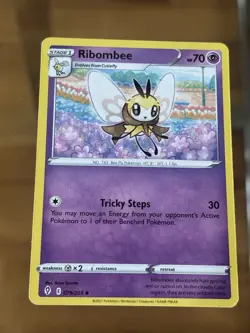 Ribombee - 079/203 - Uncommon - Evolving Skies Pokemon Card - Image 1