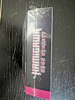 Magic: The Gathering - Kamigawa: Neon Dynasty Collector Booster Display Box - Image 3