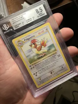 Pidgeotto 1st Edition Base Set Card 22/102 BGS 8.5 (Thick Stamp) - Image 2