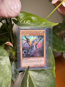 Blue Eyes White Dragon JUMP-EN068 Ultra Rare Limited Edition Yugioh - Image 1