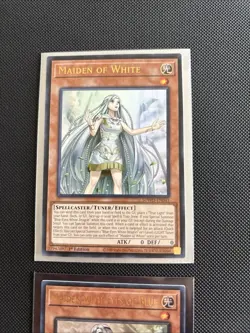 Maiden of White Ultra Rare SDWD-EN041 Comes With Maiden W Eyes Of Blue - Image 1
