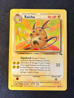 1999 POKEMON FOSSIL 1999-2000 COPYRIGHT 29/62 RAICHU RARE - LP - Image 1