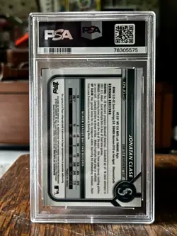 2022 Bowman Chrome Jonatan Clase 1st Autograph Speckle /299 PSA 10 *Small Crack* - Image 2