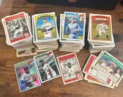 2026 & 2021 Topps Heritage 400 Card Lot (200 Each) All Stars, HOF, Inserts - Image 1