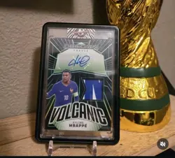 2023-24 Obsidian Kylian Mbappe Volcanic Patch Auto France /5 Green - Image 1