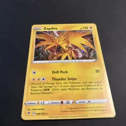 Zapdos (Cosmos Holo) 048/185 Miscellaneous Cards & Products Holo - Image 2