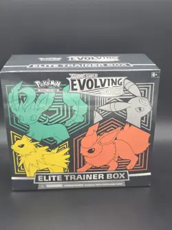 Pokemon TCG - Sword & Shield Evolving Skies Elite Trainer Box 820650808944 - Image 1