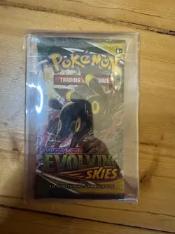 Pokemon Sword and Shield Evolving Skies booster pack - NEW & SEALED - Image 1