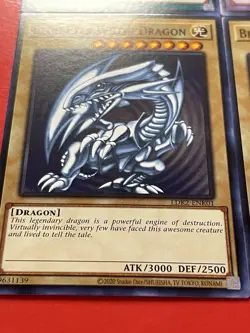 3x Blue-Eyes White Dragon SDK Art + Blue-Eyes Ultimate Dragon + Vision | YuGiOh! - Image 2