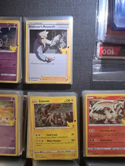 Pokemon Celebrations Holo Bundle X475 Cards 25th Anniversary NM/M - Image 3