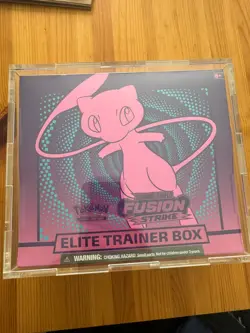 Fusion Strike Elite Trainer Box ETB - Sword & Shield - Pokemon Sealed - Image 1