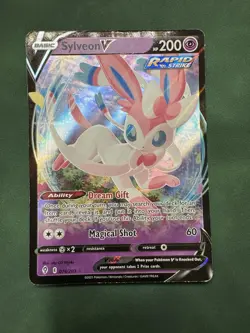 Pokemon TCG Sylveon v Evolving Skies Holo Ultra Rare Card 074/203 - Image 1