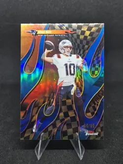 Topps 2025 Finest Torchers Blue Insert Drake Maye Patriots #T-25 89/99 - Image 1