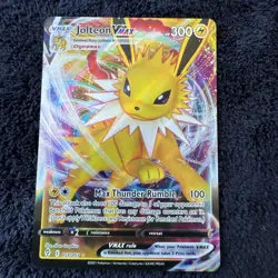 Pokemon TCG Jolteon VMAX Holo Ultra Rare Card Evolving Skies 051/203 NM - Image 1