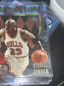 Fleer Ultra 1995-96 Scoring Kings Insert #4 Michael Jordan Hot Packs - Image 3