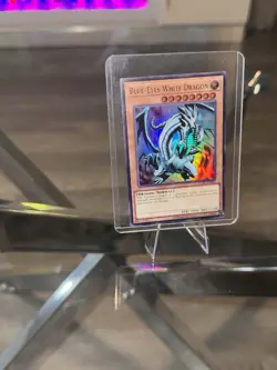 Blue-Eyes White Dragon Ultra Rare Mint Condition LCKC-EN001 - Image 1