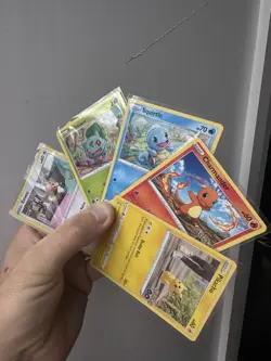 Pokemon TCG Bulk Lot of Pokemon Go Cards - Image 1