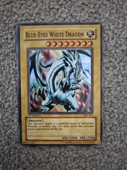 Yu-Gi-Oh Blue-Eyes White Dragon SKE-001 Super Rare 1st Edition LP - Image 1