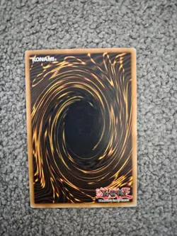 Yu-Gi-Oh Blue-Eyes White Dragon SKE-001 Super Rare 1st Edition LP - Image 2