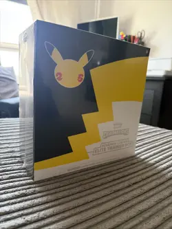 Pokemon TCG Celebrations 25th Anniversary Elite Trainer Box Pokemon Center ETB 820650809866 - Image 3