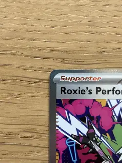 Pokemon TCG Roxie's Performance 121/086 Special Illustration Rare Chaos Rising - Image 3