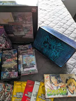 Grosse Yu-Gi-Oh! Sammlung mit Karten, Deck, Boostern, PSA Grades und vielem mehr - Image 3