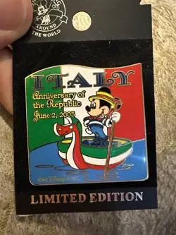 Disney World ITALY ANNIVERSARY OF THE REPUBLIC Mickey Mouse 2005 Pin LE 1000 - Image 1