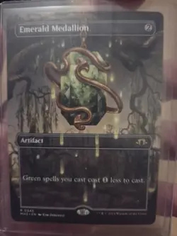 Emerald Medallion - Borderless NM, English MTG Modern Horizons 3: Main Set - Image 1