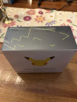 Pokemon TCG: 25th Anniversary Celebrations Elite Trainer Box (2021) 820650809439 - Image 2