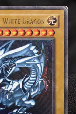 Blue-Eyes White Dragon SDK-001 HP Unlimited Super Rare Holo Yugioh Card - Image 3