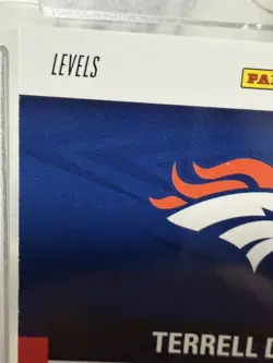 2025 Panini Revolution - Terrell Davis 10/10 Gold Levels #190 Denver Broncos HOF - Image 2