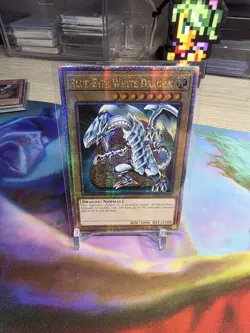 Yugioh! Blue-Eyes White Dragon - LC01-EN004 - Quarter Century Secret Rare NM - Image 1