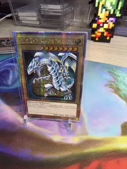 Yugioh! Blue-Eyes White Dragon - LC01-EN004 - Quarter Century Secret Rare NM - Image 2