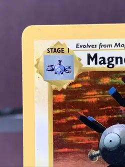 Pokemon TCG Magneton 9/102 Holo Base Set Shadowless WOTC VTG 1999 LP-/MP+ - Image 2