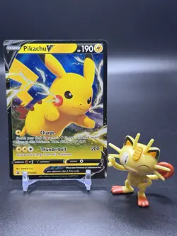 Pikachu V SWSH061 Pokemon SWSH: Sword & Shield Promo Cards Holo - LP - Image 1