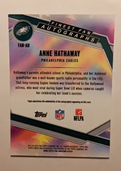2025 Topps Finest Anne Hathaway Orange Finest Friends On Card Auto #FAN-AH /25 - Image 2