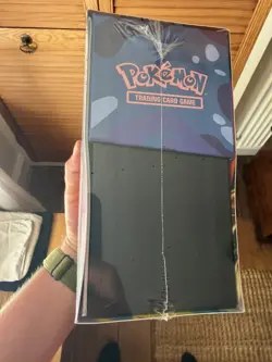 Chaos rising Pokemon center ETB elite trainer box. New / sealed - Image 3