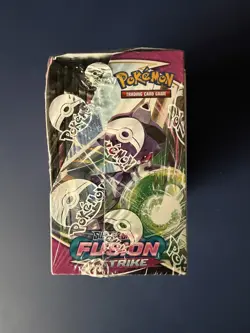 Pokemon TCG Sword and Shield Fusion Strike Booster Box NEW & SEALED With Acrylic - Image 5