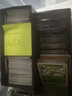 🔥 HUGE Pokemon Bulk Lot 2500+ Cards mixed EN/CN/JP/KOR - Image 1