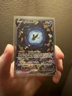 Lumineon v Crown Zenith: Galarian Gallery Ultra Rare Card #GG39/GG70 - Image 1
