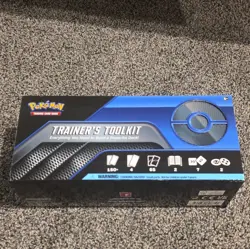 Pokemon TCG Trainer's Toolkit 2020 Kit 150+ Cards Deck Builder's Guide English - Image 1